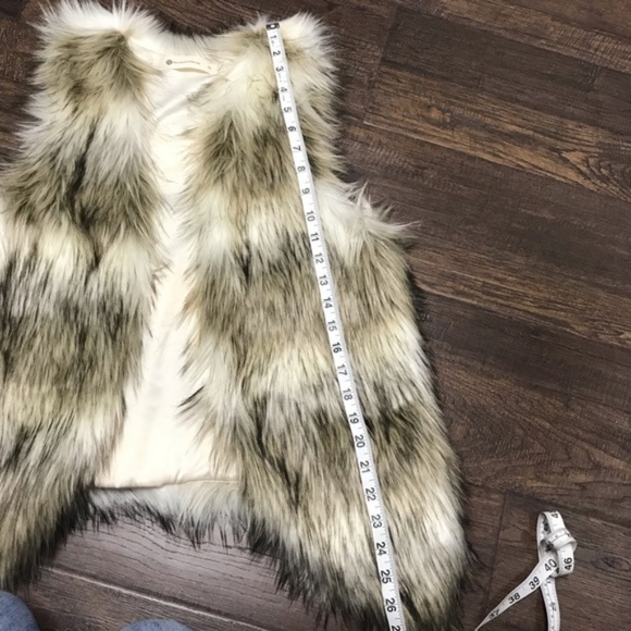 The Impeccable Pig Faux Fur Vest - Picture 4 of 8